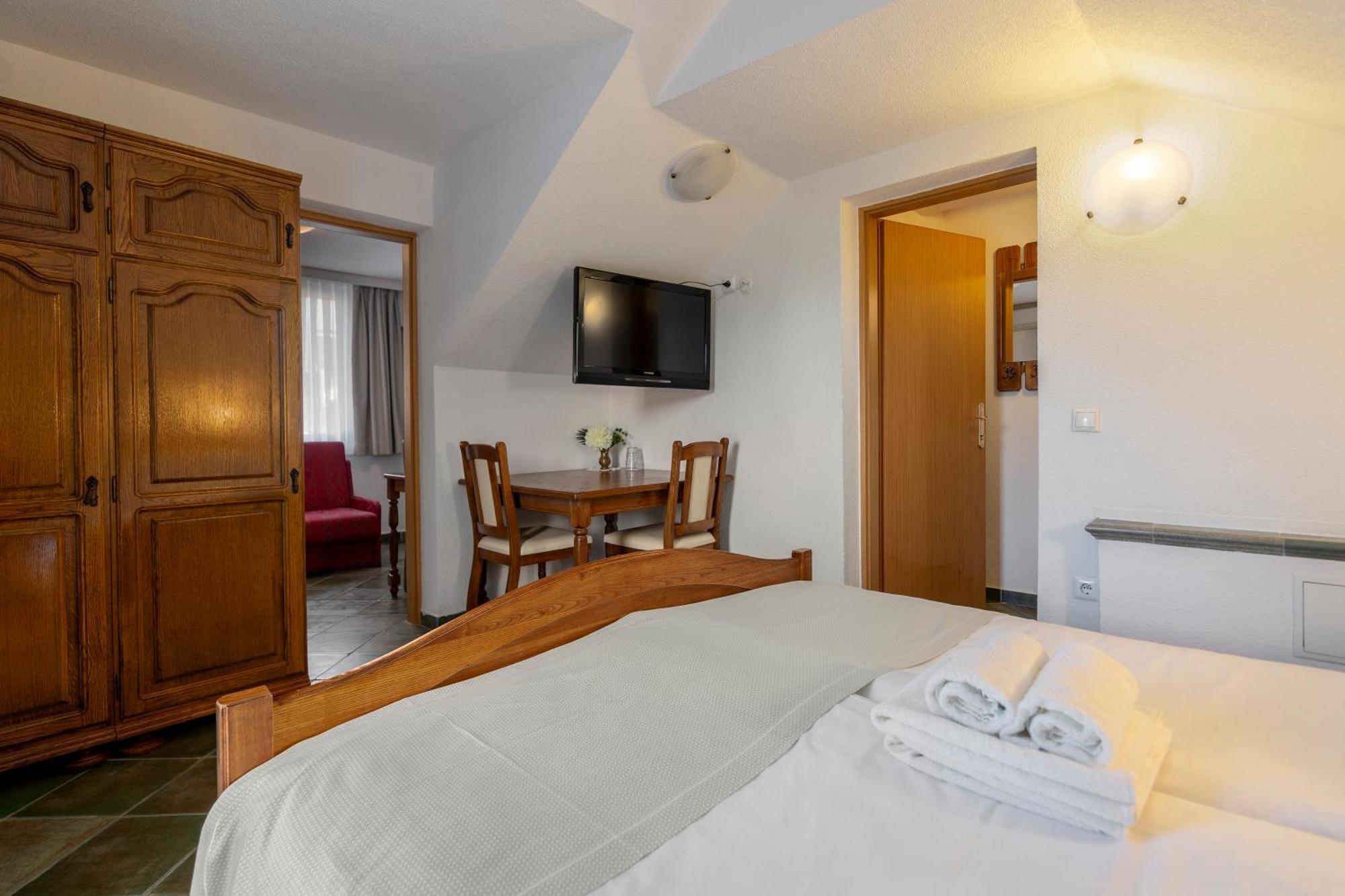 Jagodic Garni Hotel Cerklje na Gorenjskem Oda fotoğraf