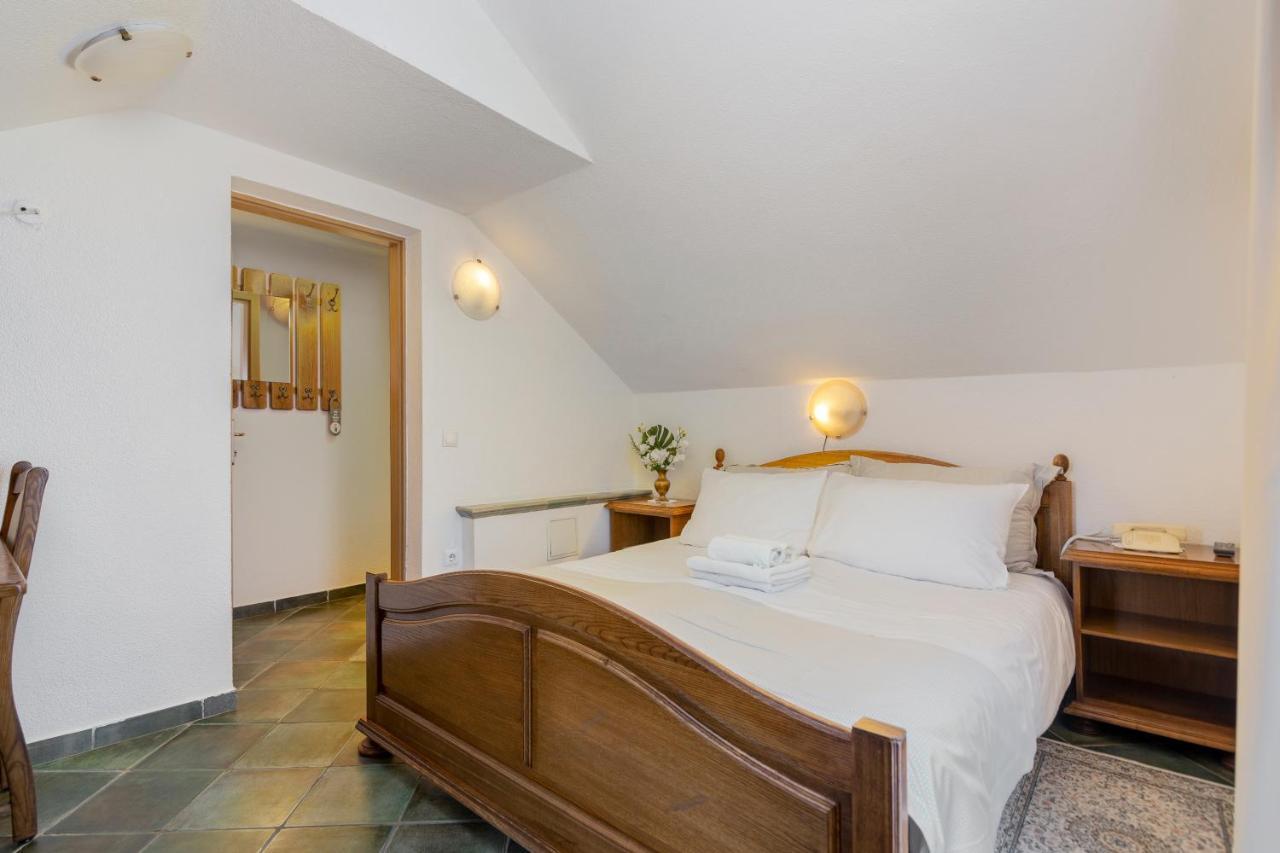 Jagodic Garni Hotel Cerklje na Gorenjskem Oda fotoğraf